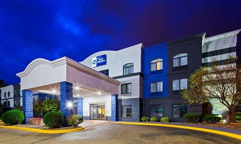 oakdale hotels